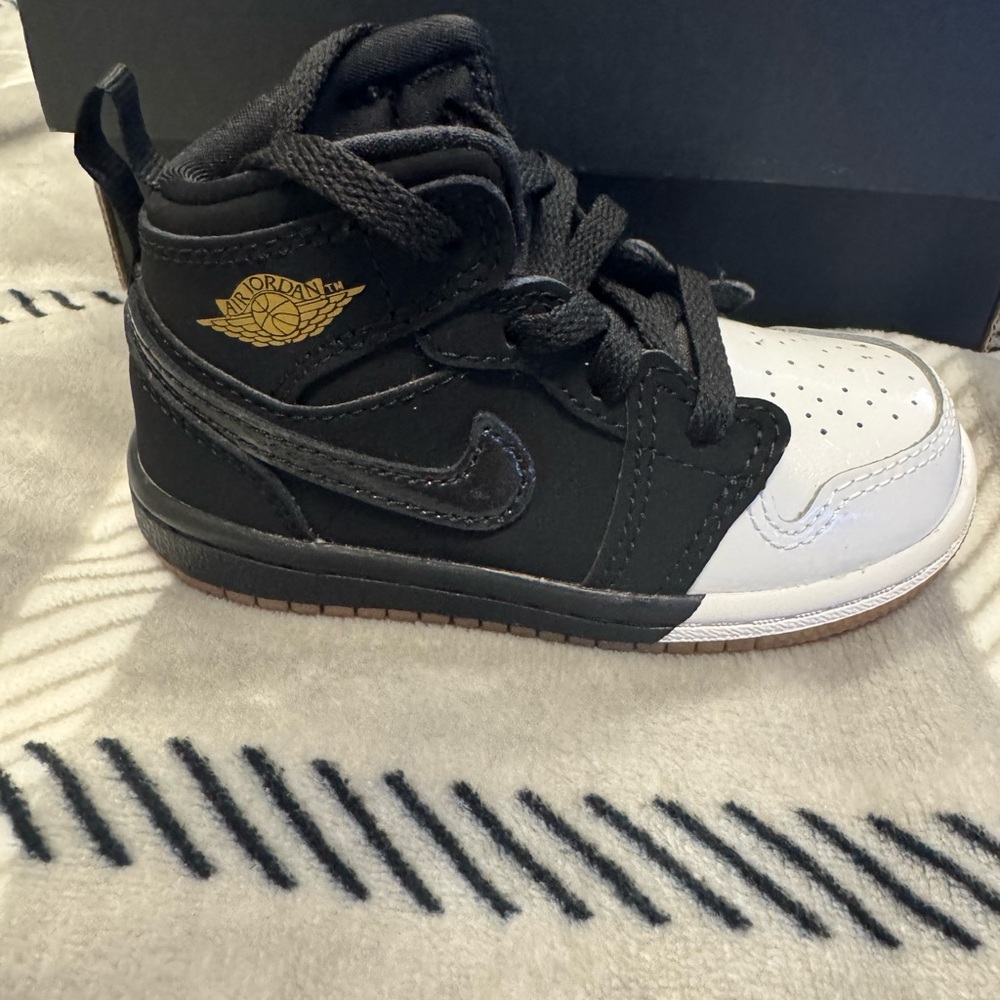 Jordan Kids Black White and Gold Sneakers